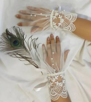 دستکش و پابند عروس