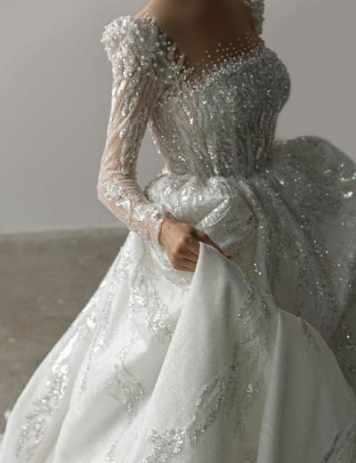لباس عروس پوشیده با یقه ی کارشده دون پاش